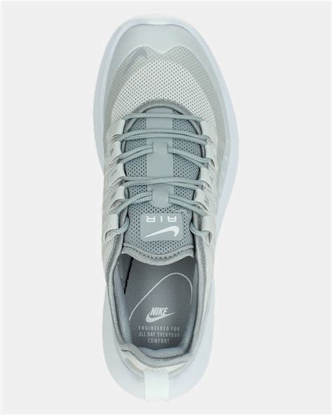 nike axis grijs